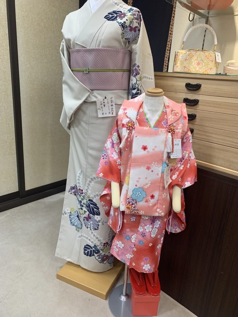 未仕立て 振袖 単品 「常盤色 熨斗に牡丹、貝桶」 仮絵羽 振り袖 正絹